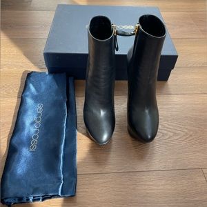 Sergio Rossi Black Patent Platform Boots. Size 38